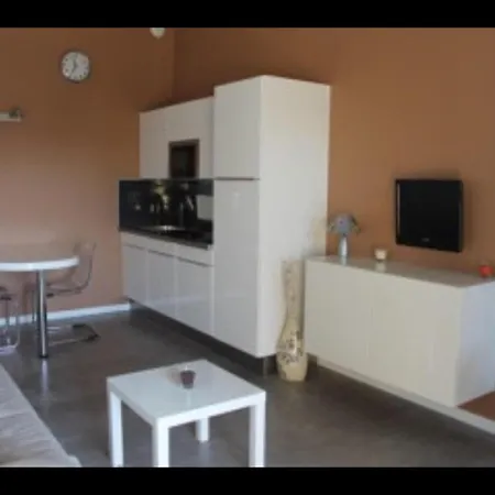 Coquet Studio Classe Trois Etoiles *